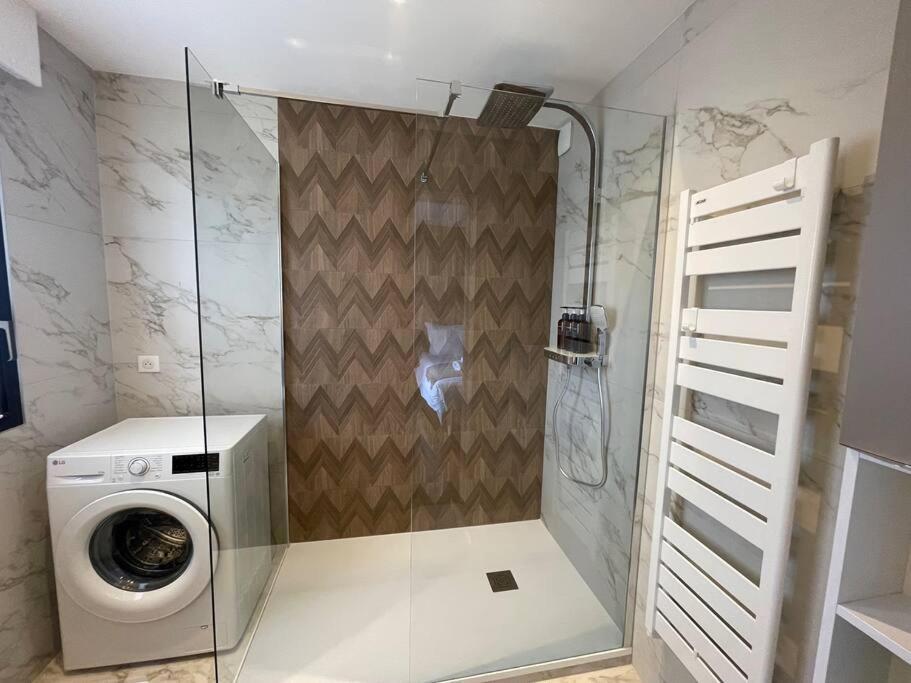 Le Mont-Veyrier, Parking Et Vue Apartment Annecy Ngoại thất bức ảnh